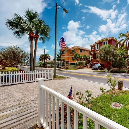Sea Breezy - Unit 3 Villa